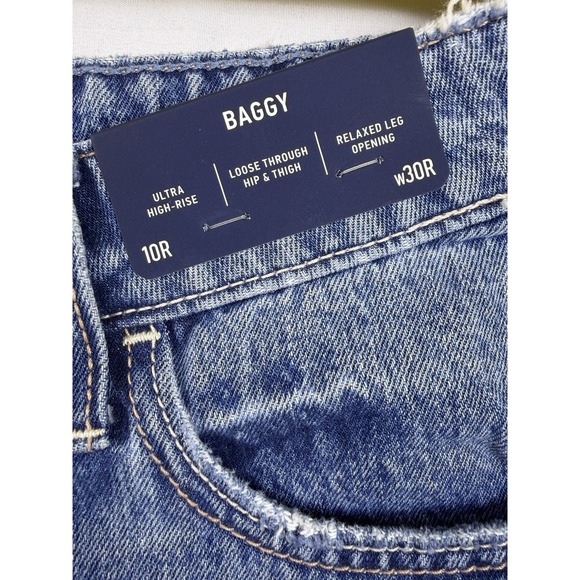 Hollister Women's Ultra High Rise Baggy Jeans Size 10 Waist 30" Medium Wash NEW - Picture 4 of 7